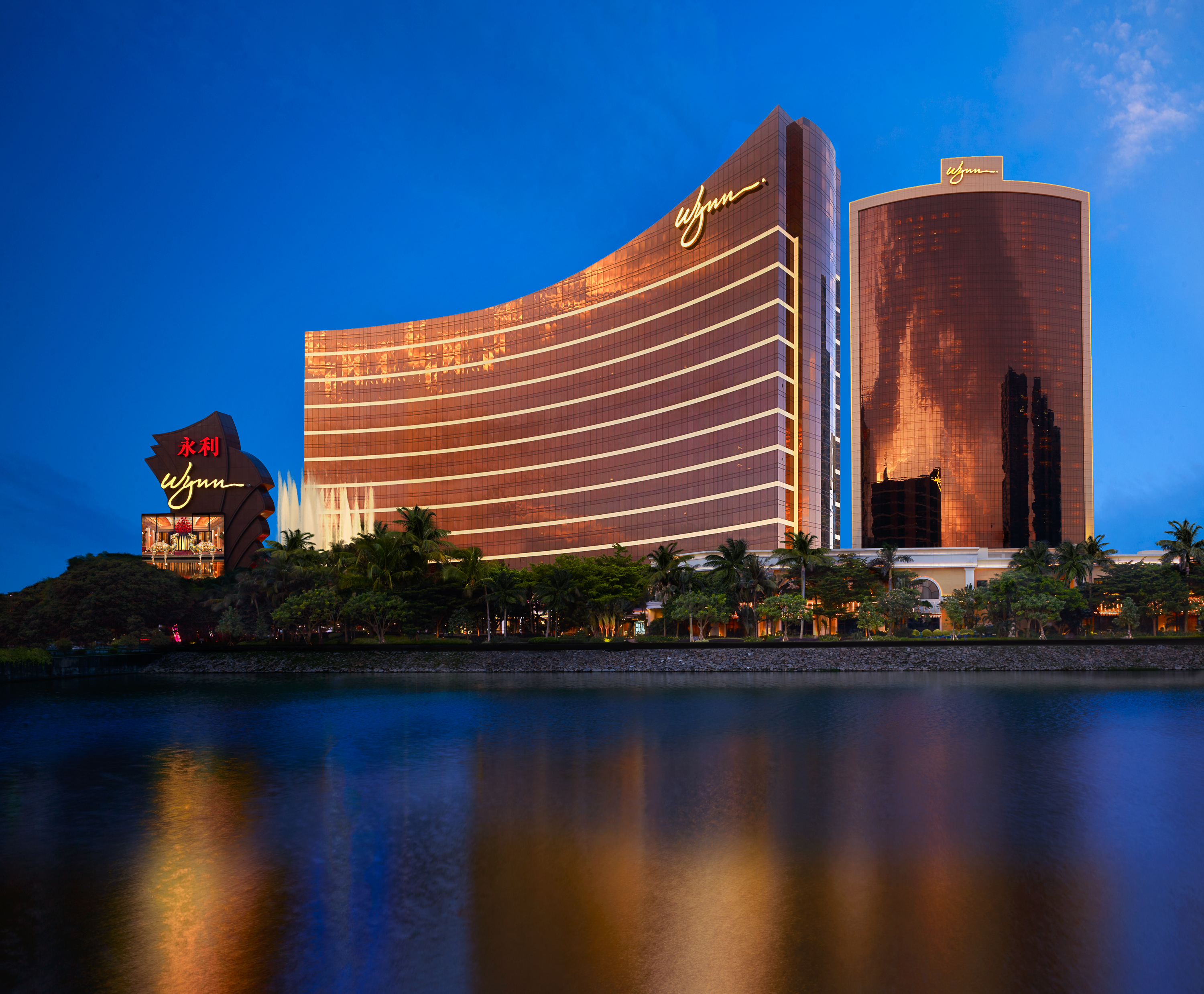 01. Wynn Macau Exterior by Barbara Kraft.jpg