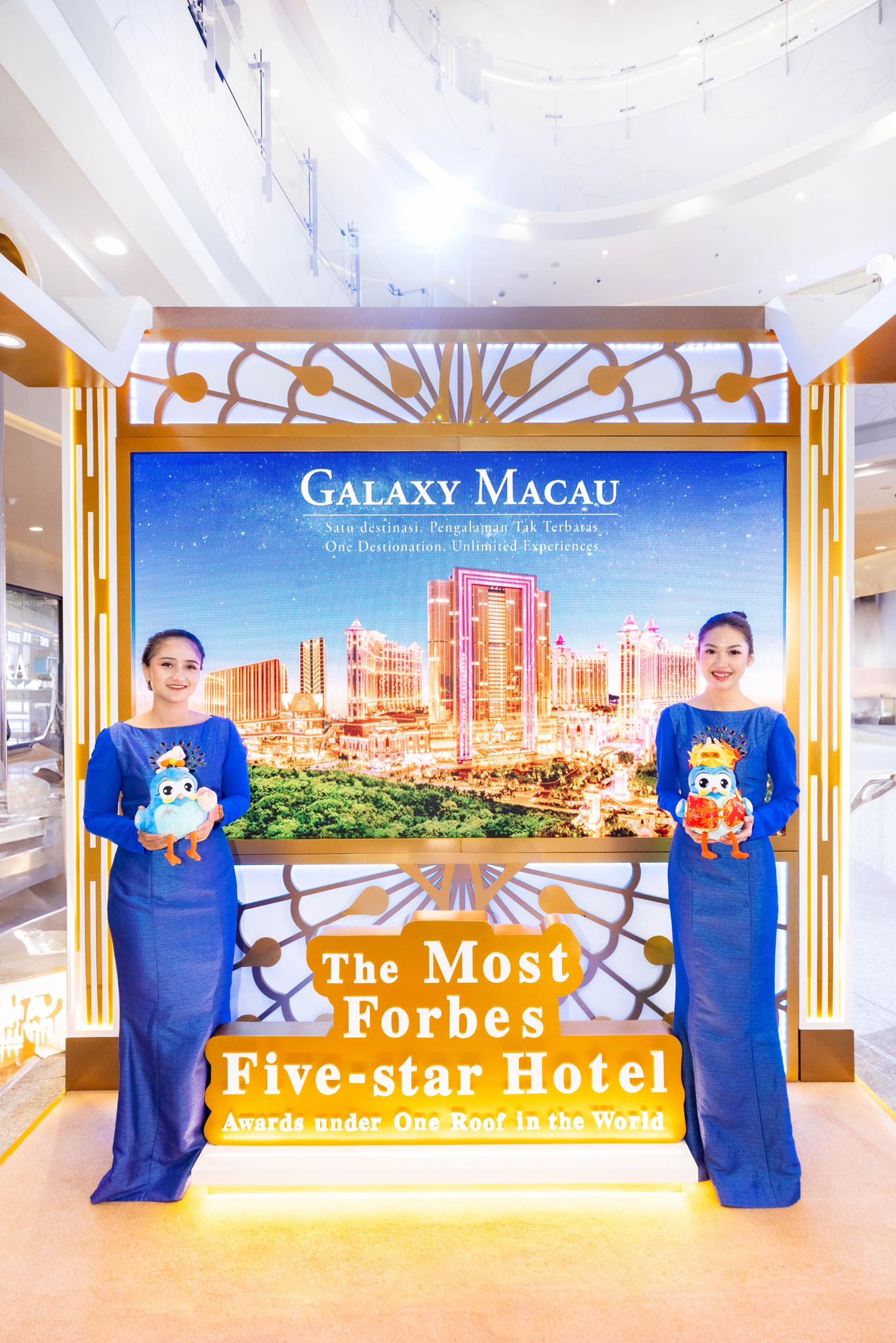 Galaxy Macau showcases a diverse range of exciting travel products at the roadshow.jpg